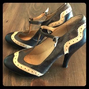 T-strap heels - 1920’s glam!!